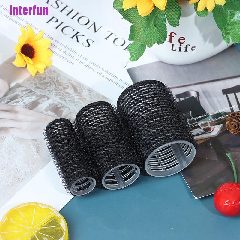 Máy Uốn Tóc Tự Dính Màu Đen Tiện Dụng