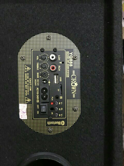 Loa crown vuông số 10 bluetooth.