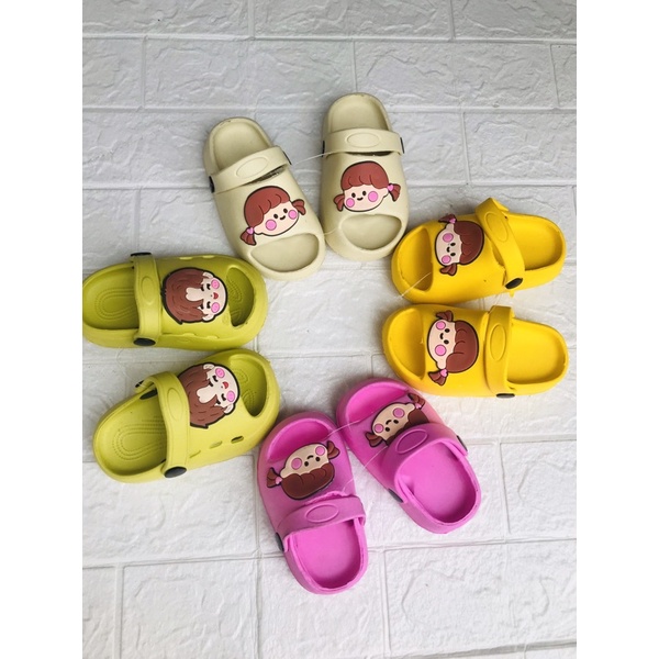 DÉP SỤC NHIỀU MẪU QUAI SAU CHO BÉ TẬP ĐI