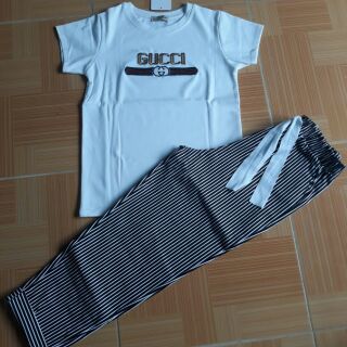 Set bộ áo thun phối quần kaki