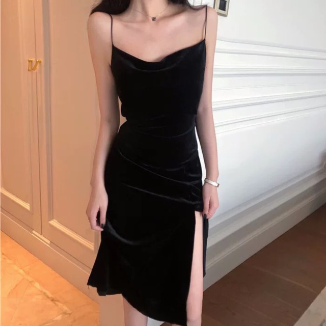 ♥️♥️♥️Đầm, váy hai dây chất liệu pha nhung mỏng, màu đen, size S/M {mặc kết hợp sơmi tiểu thư}