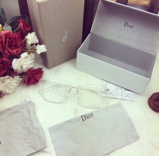 Kính gọng trắng trong phom to thời trang | BigBuy360 - bigbuy360.vn