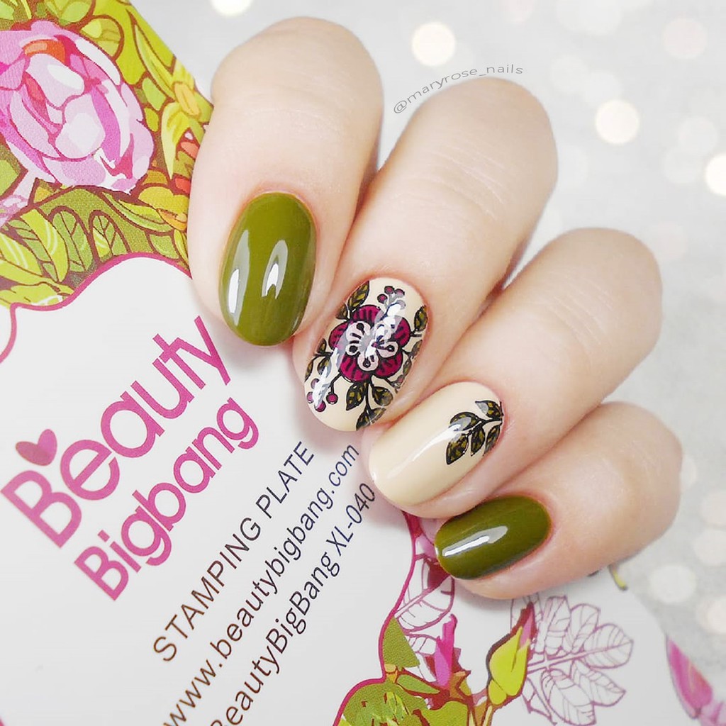 [Hàng mới về] Khuôn dập họa tiết trang trí móng tay tiện dụng