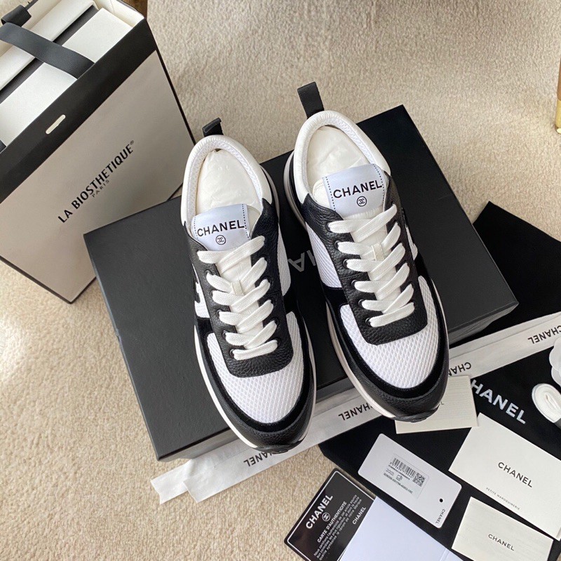 Giày thể thao Sneaker Chanel/CN or Channel or 𝘾𝙝𝙖𝙣𝙚𝙡 thiết kế thoải mái, đi cực ôm và êm chân.