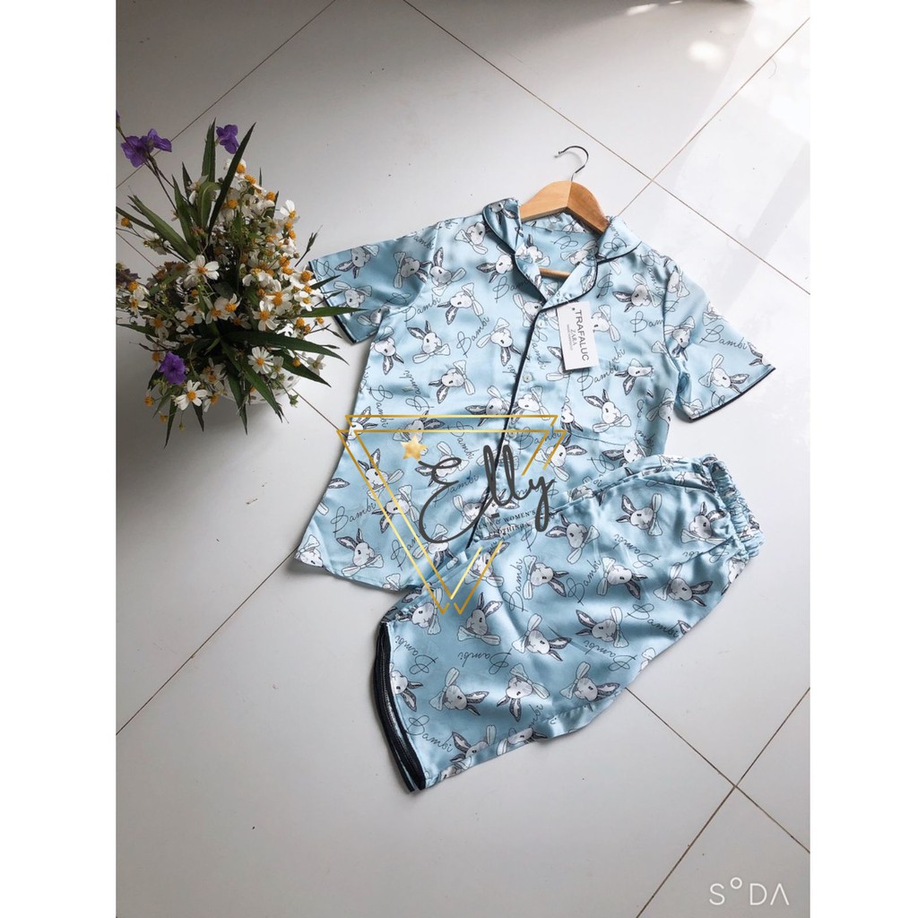 Bộ pijama lửng in hình con vật đáng yêu kèm ảnh thật phía sau