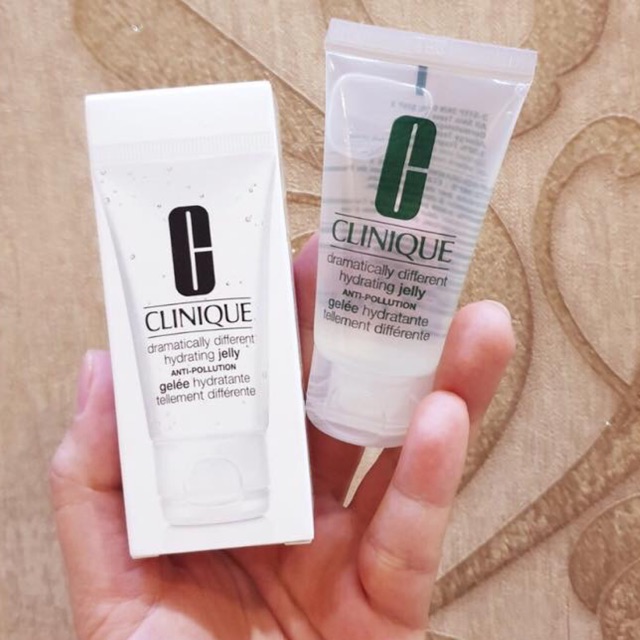 Gel dưỡng ẩm Clinique Dramatically Different Hydrating Jelly minisize 30ml fullbox