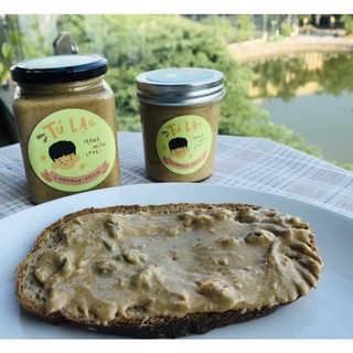 Bơ Lạc Vị Nho Quế - cinnamon raisin ( 400g)