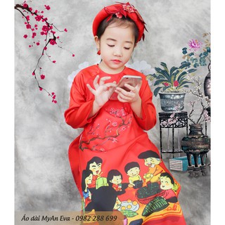 Áo dài Tết bé gái - hình gia đình gói bánh chưng