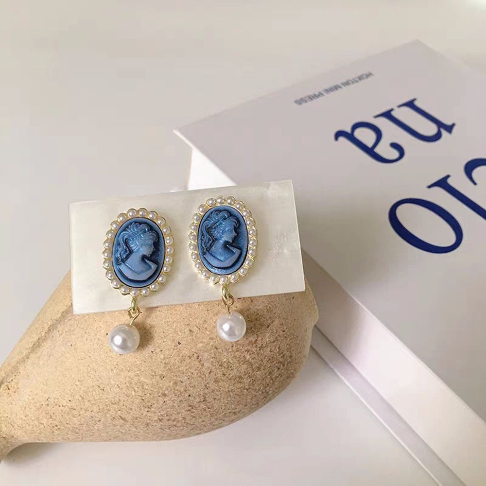 Đôi bông tai bằng hợp kim họa tiết tinh tế phong cách Pháp cổ điển màu sắc ngọt ngào cho nữ