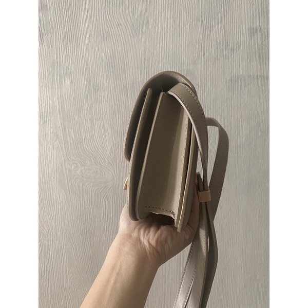 Thanh lí túi xách màu Almond siêu hot size 19