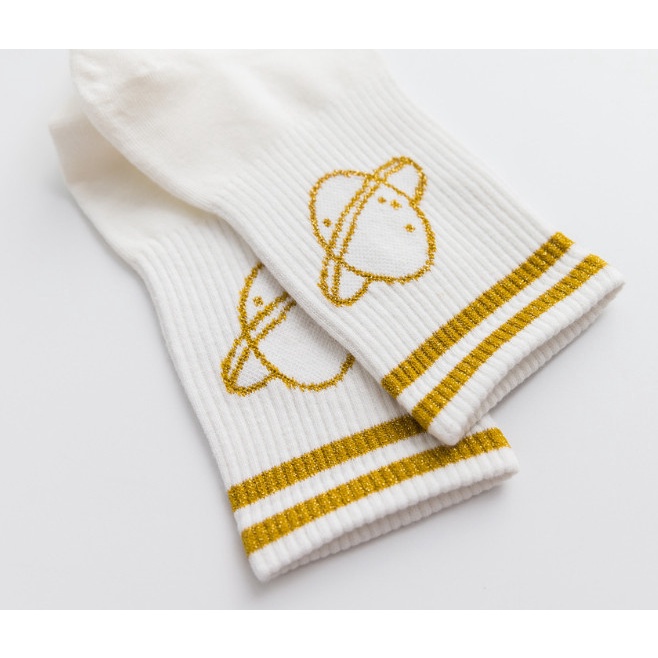 Vớ cổ cao Unisex hình sao Thổ phong cách thể thao, trẻ trung và năng động.