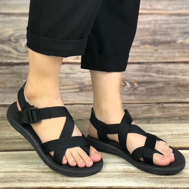 [Mua Kèm Áo Thun 0Đ] Giày Sandal Couple Quai Dù Nam Nữ Kiểu Xỏ Ngón Quai Chéo Kiểu Dáng Truyển Thống