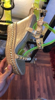 Sandal đế xuồng louboutin