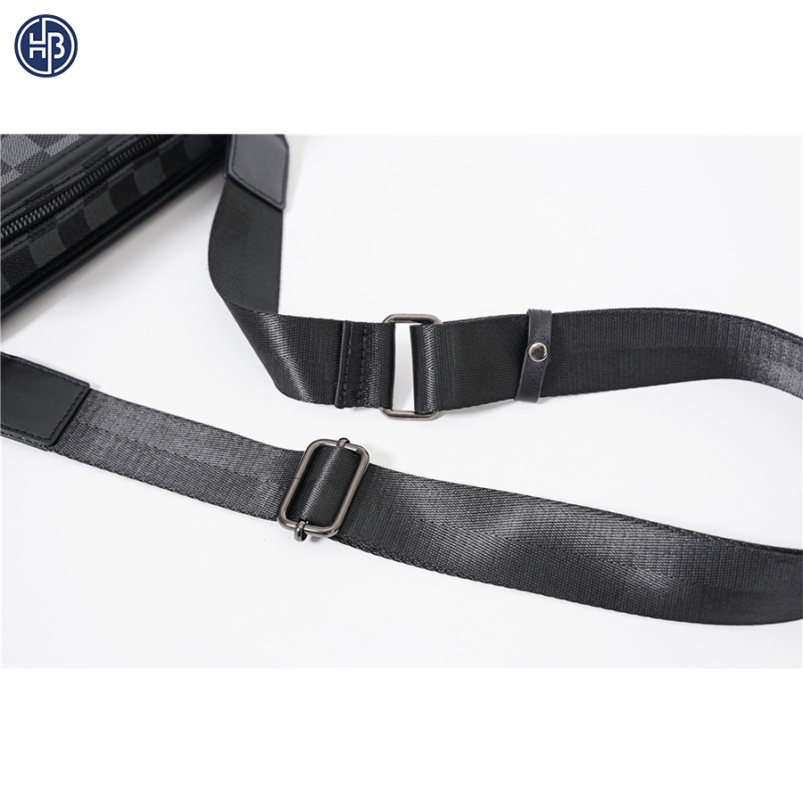 MESSENGER BAG - TÚI ĐEO CHÉO BẢN LỚN KẺ CARO - PA38 | BigBuy360 - bigbuy360.vn