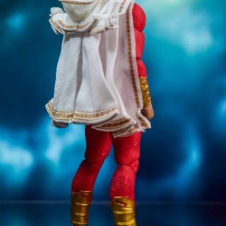 Mô hình Mafex Shazam