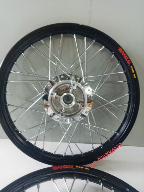 CẶP BÁNH CĂM EXCITER135 NIỀN NHÔM BAN ZAI THÁI ĐÙM CĂM MẠ CROM LOẠI 1