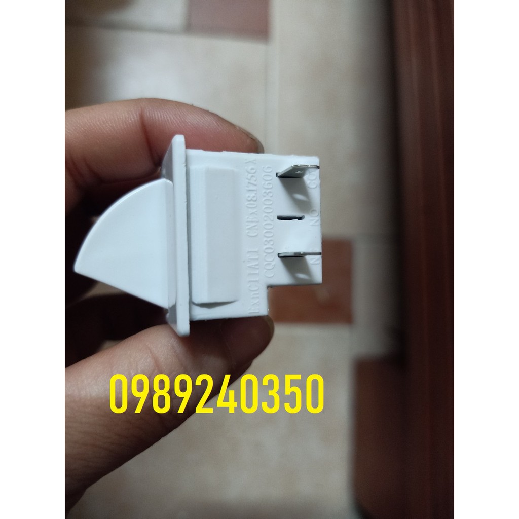 Công Tắc Đèn Cửa Tủ Lạnh 2 Chân
