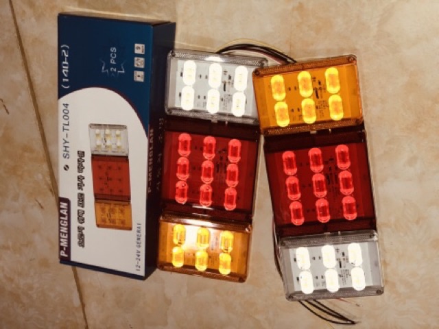 Sản phẩm gia đình làm: 1 đôi đèn hậu mới led lắp kích cỡ trung cho các xe từ 1 đến 6 tấn có cả 12V và 24V