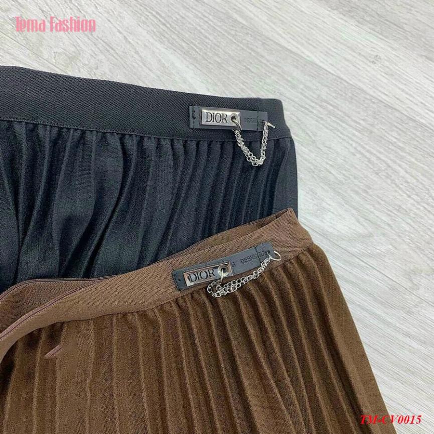 Chân váy xếp ly dạ dáng dài nữ TEMA - Chân váy midi cạp chun kèm tag huy hiệu | BigBuy360 - bigbuy360.vn