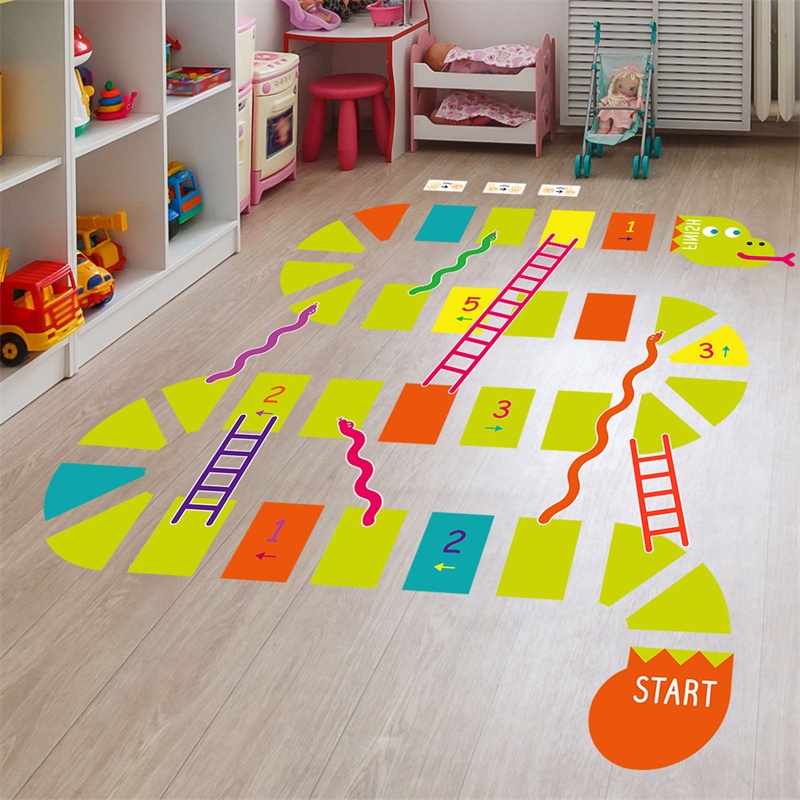 Set 4 Miếng Dán Sàn Hình Rắn Độc Đáo Cho Bé