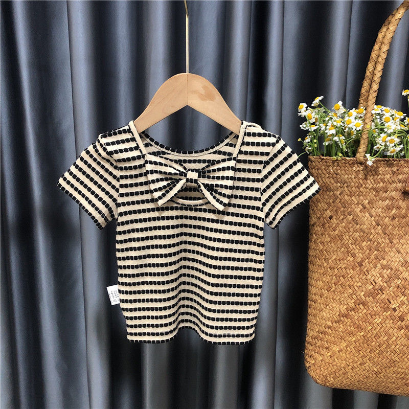 Bộ áo thun ngắn tay kẻ sọc + quần short xinh xắn theo phong cách Hàn Quốc thời trang cho bé