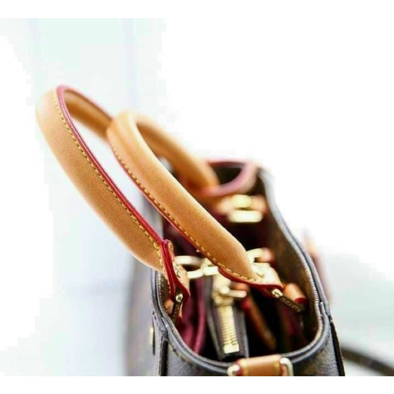 TÚI L V QUAI XÁCH MONTAIGNE