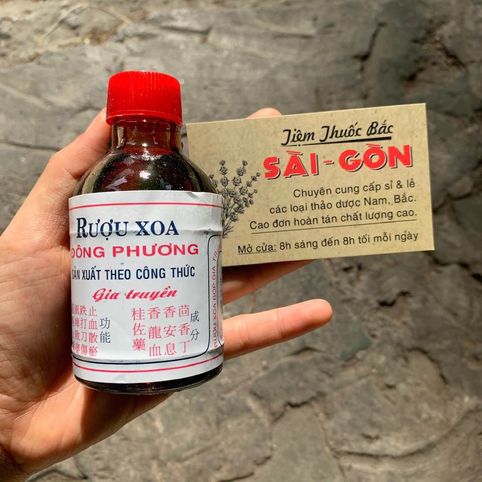 Dầu Xoa Bóp Xương Khớp Gia Truyền ĐÔNG PHƯƠNG 100ml