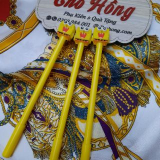 Bút nước cậu bé bọt biển