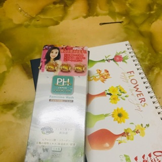 Dung dịch vệ sinh phụ nữ PH care