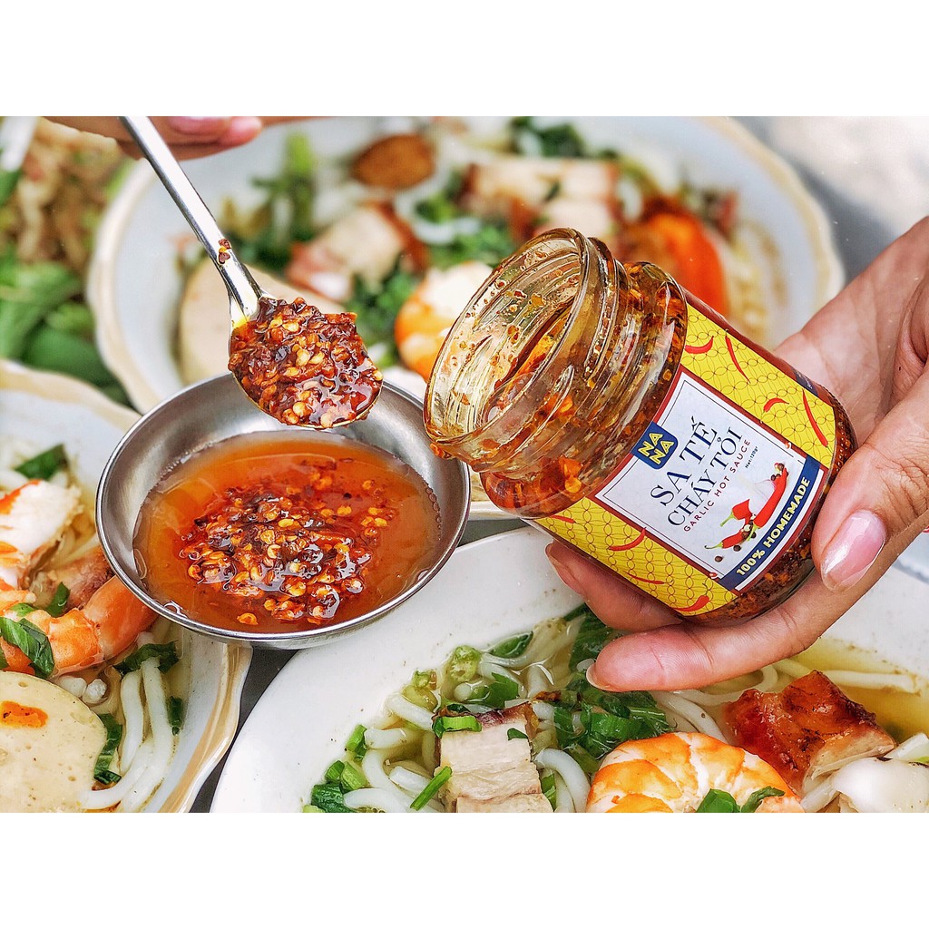 Sa tế cháy tỏi NanaFoods 1 hủ 120gr | BigBuy360 - bigbuy360.vn