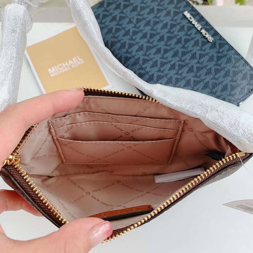 Ví Cầm Tay Michael Kors Jet Set Travel Large Logo