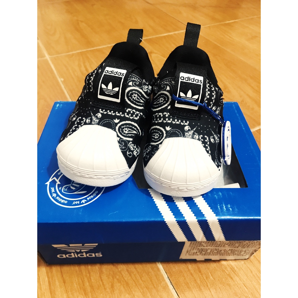 Giầy thể thao adidas cho bé trai, bé gái hàng xịn màu đen trắng