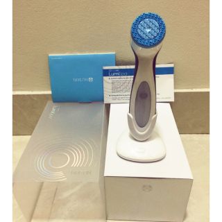 BH 2 năm CHỈ MÁY RỬA MẶT LUMI SPA NUSKIN