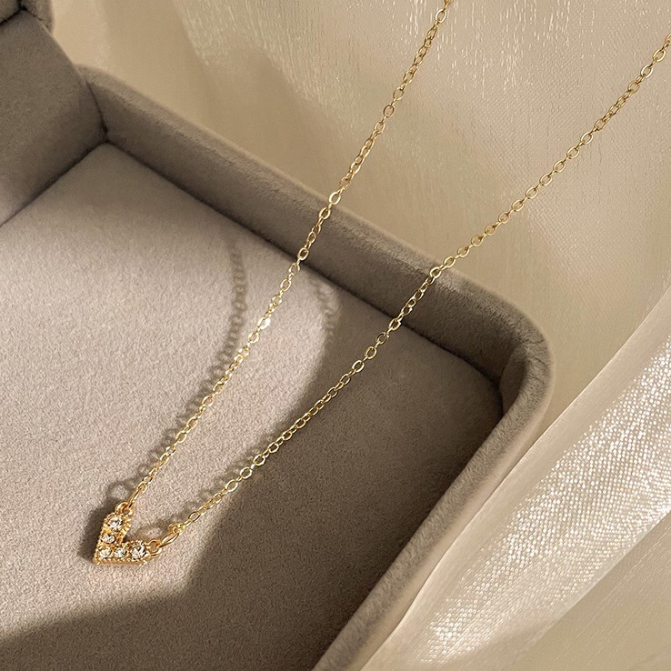 Vòng cổ Mặt Trái Tim Đính Đá Màu Sắc Thời Trang Hàn Quốc Cho Nữ