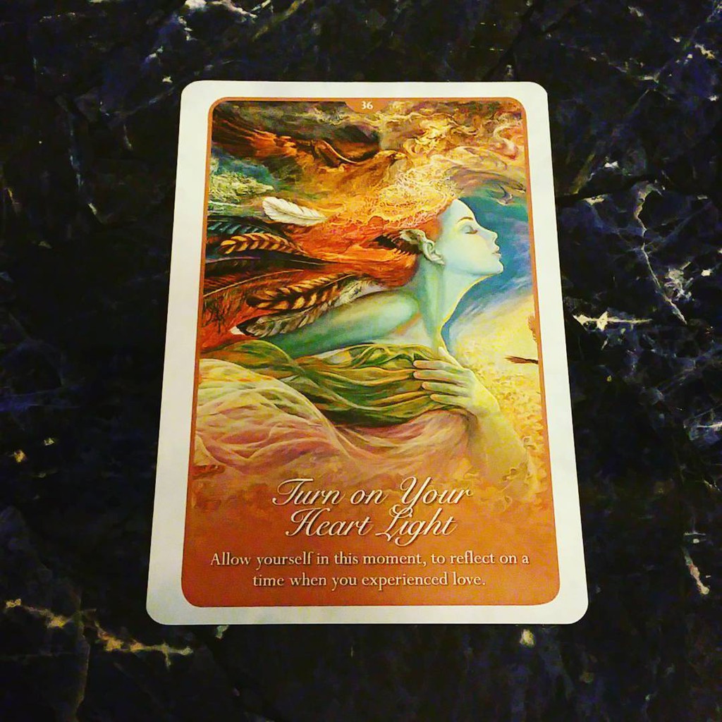 Bộ Bài Whispers of Love Oracle Cards (Mystic House Tarot Shop)