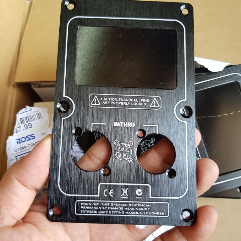 Hậu loa Nhôm xước, giá 4 cái