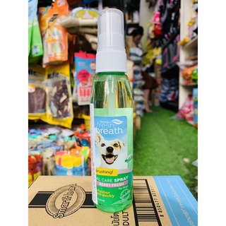Xịt chăm sóc răng miệng cho chó vị dâu Tropiclean Fresh Breath Berry Fresh Oral Care Spray 118ml