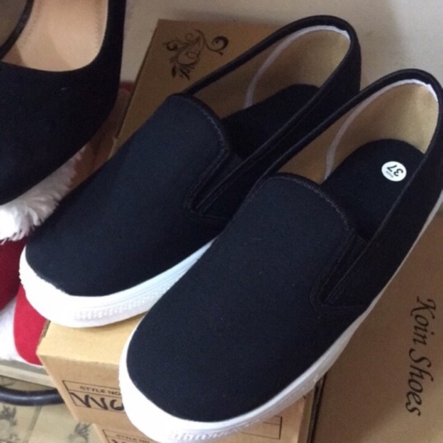 Giày slip on trơn | BigBuy360 - bigbuy360.vn