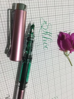 Combo 3 bút luyện chữ đẹp (T08, T09, 002)