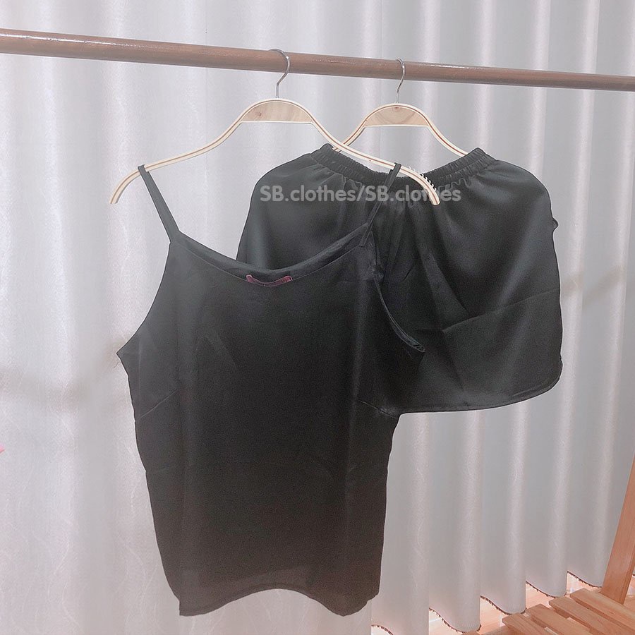 Đồ ngủ 2 dây nữ tính, chất liệu lụa, họa tiết hoa văn kiểu dáng dễ thương | BigBuy360 - bigbuy360.vn