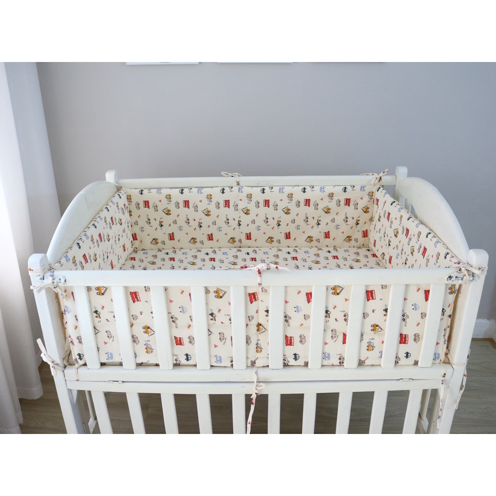 Quây cũi chần bông Petit Town vải xô muslin họa tiết ô tô