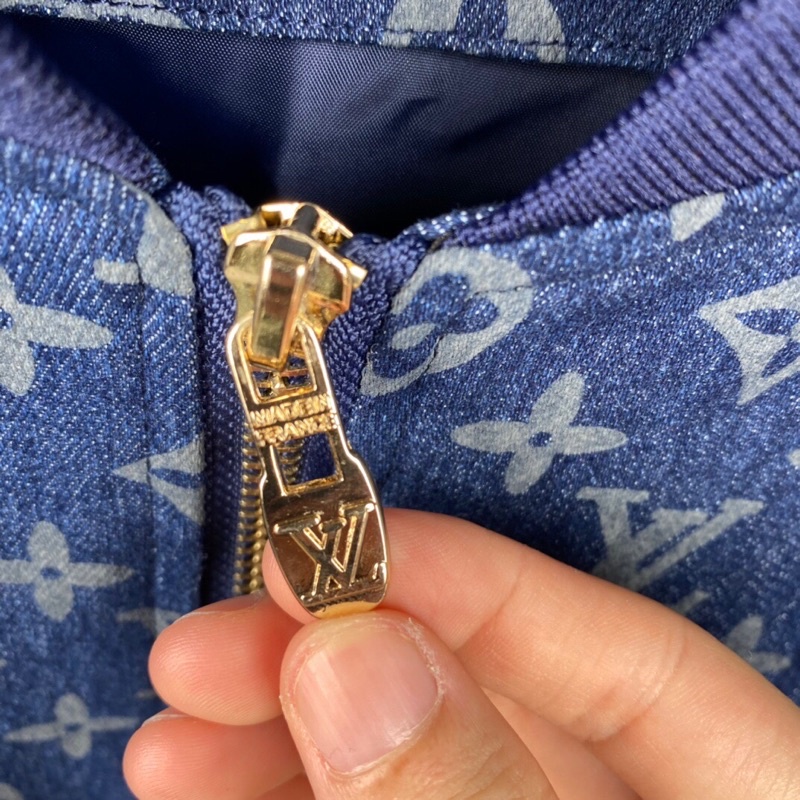 Áo khoác bomber nam LV Louis Vuitton 2 lớp họa tiết Monogram cao cấp