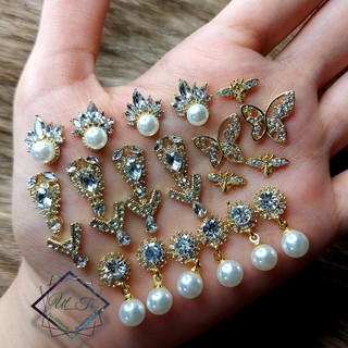 2 charm nail Y vàng đá mã 18