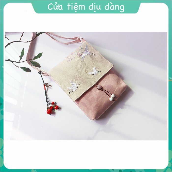 Túi vải đeo chéo họa tiết thêu xinh xắn