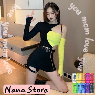 Quần áo đi bar Bộ đồ gồm quần và áo hở vai phối hợp dây xích và thắt lưng