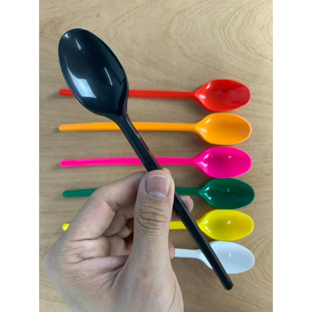 100 muỗng nhựa dài 20cm  cho ly trà sữa 700, ly 1L, muỗng nhựa trà sữa 20cm màu hồng, đỏ, vàng, lá, đen, trắng.