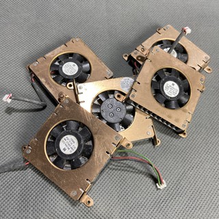 Quạt sò Matsushita 45 mm, mỏng 7.7 mm, 3 V 0.05A . gió  êm. made in Japan UDQFUDH12-AW