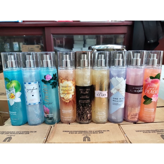 Xịt thơm cơ thể Bath & Body Work có ánh nhũ 236 ml - Mỹ ᴘʜᴀɴᴅɪᴇᴍᴍʏ997 Ⓡ