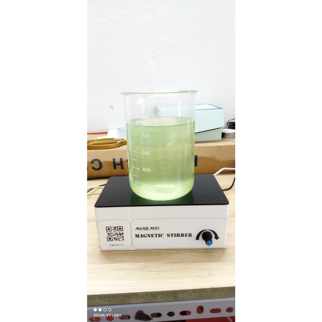 Máy khuấy từ mini tặng kèm cá từ.