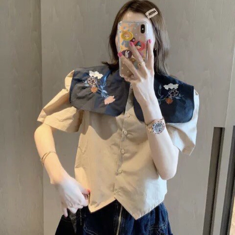 Áo sơ mi cổ vạt vuông thêu hoa